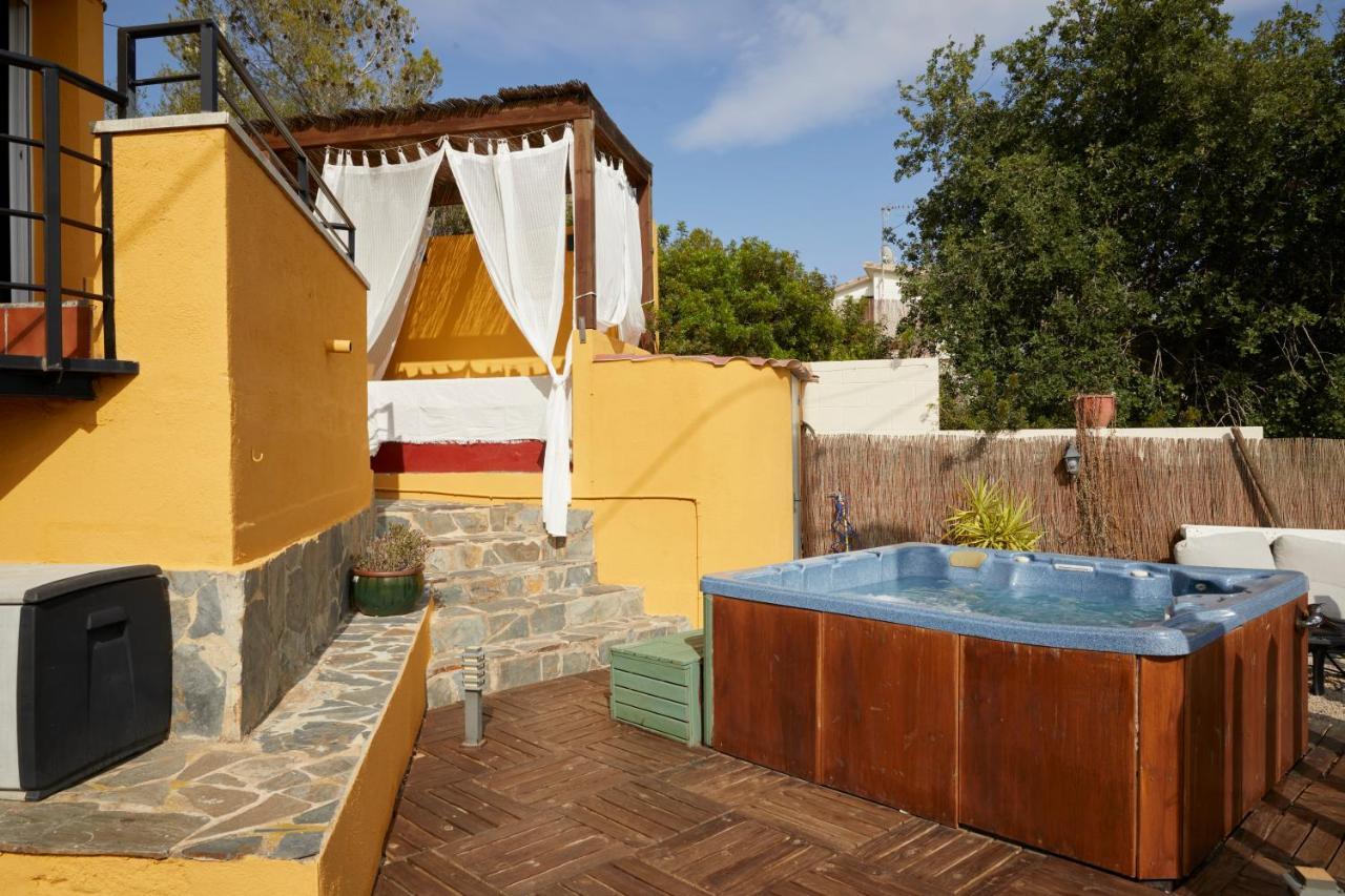Amazing Vila Close To Sitges, Jacuzzi, Swimming Pool & Exellent Views Olivella Eksteriør billede