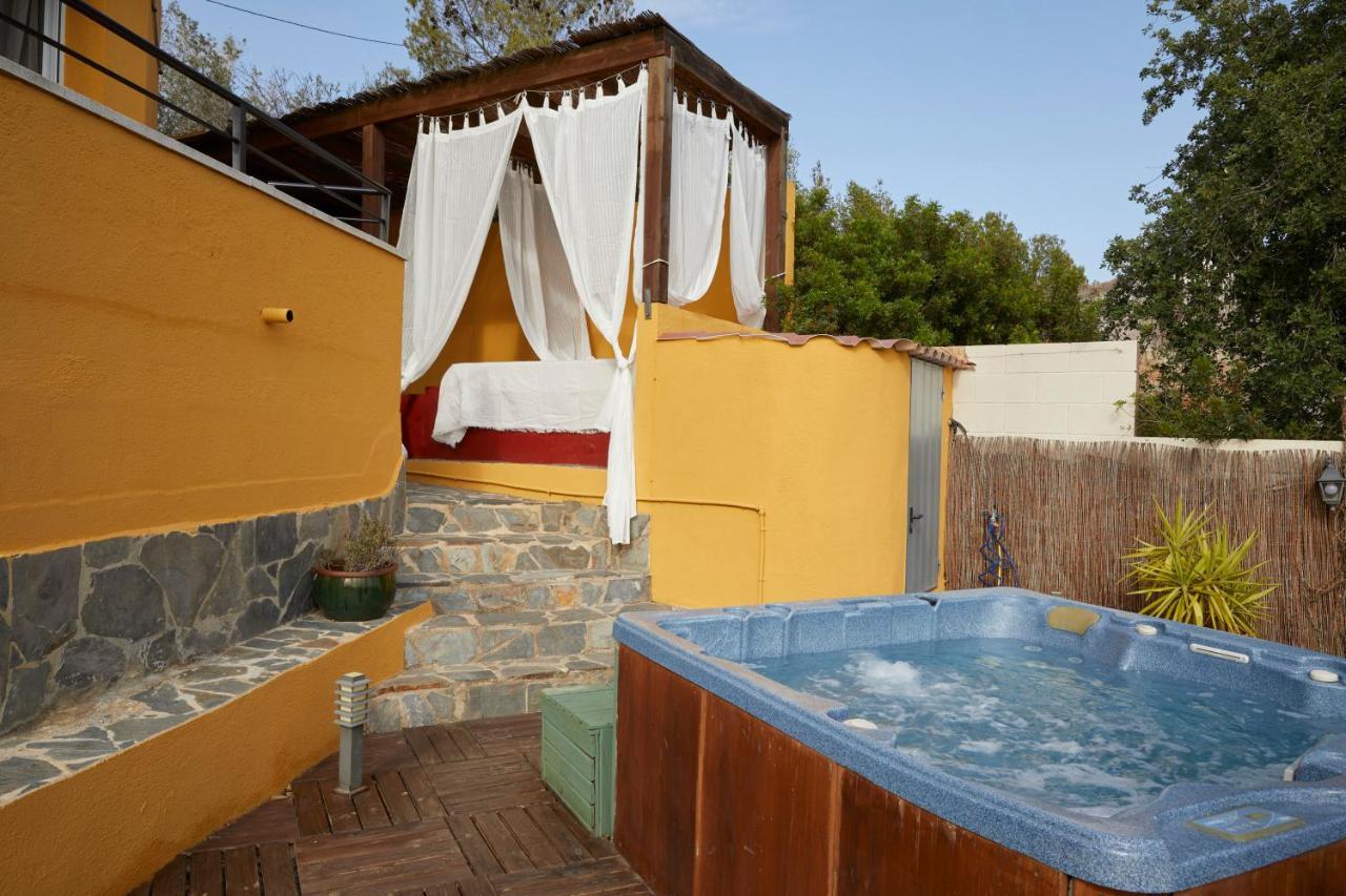 Amazing Vila Close To Sitges, Jacuzzi, Swimming Pool & Exellent Views Olivella Eksteriør billede