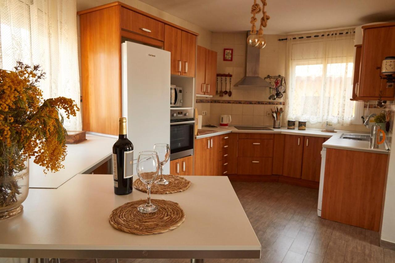 Amazing Vila Close To Sitges, Jacuzzi, Swimming Pool & Exellent Views Olivella Eksteriør billede